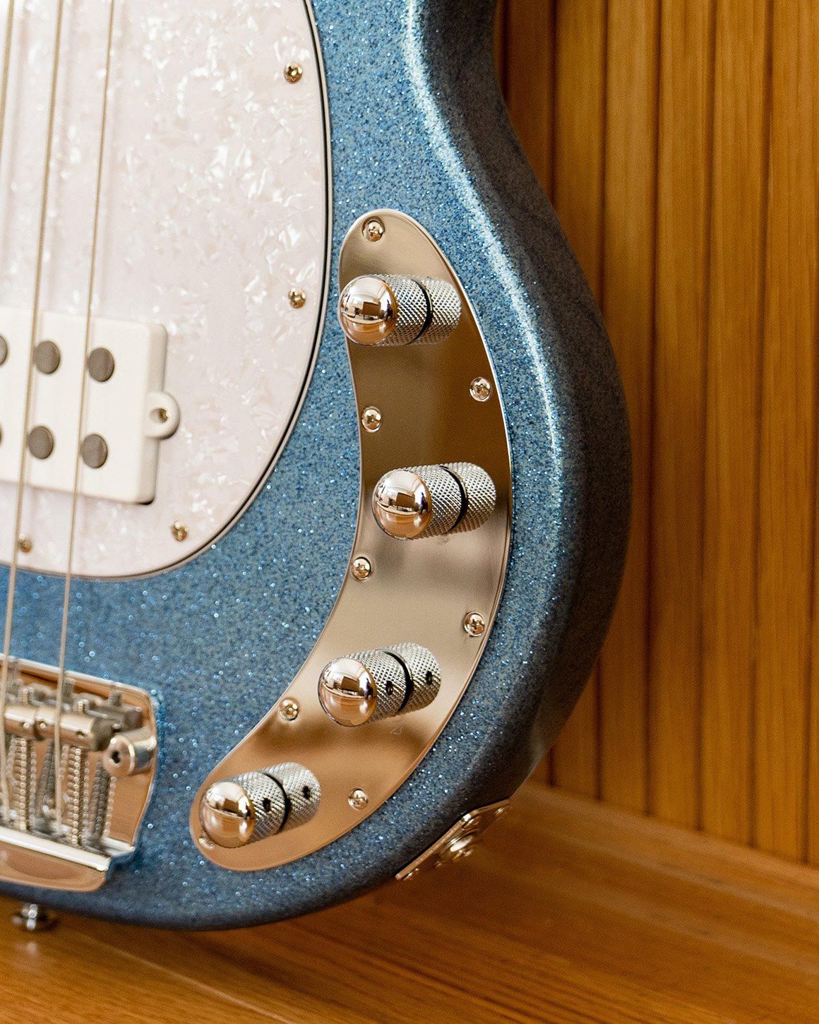 【9106】 STERING by Music Man RAY34 BK Sterling by Music Man StingRay RAY34 Electric Bass Guitar - Black